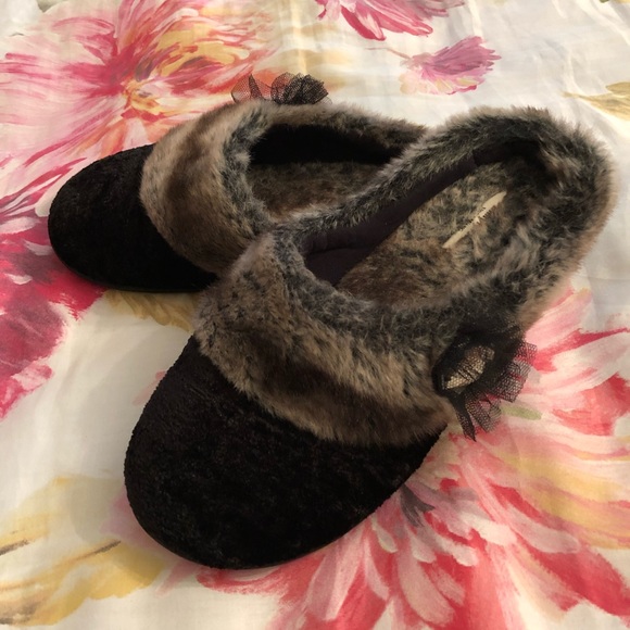 vera wang house slippers